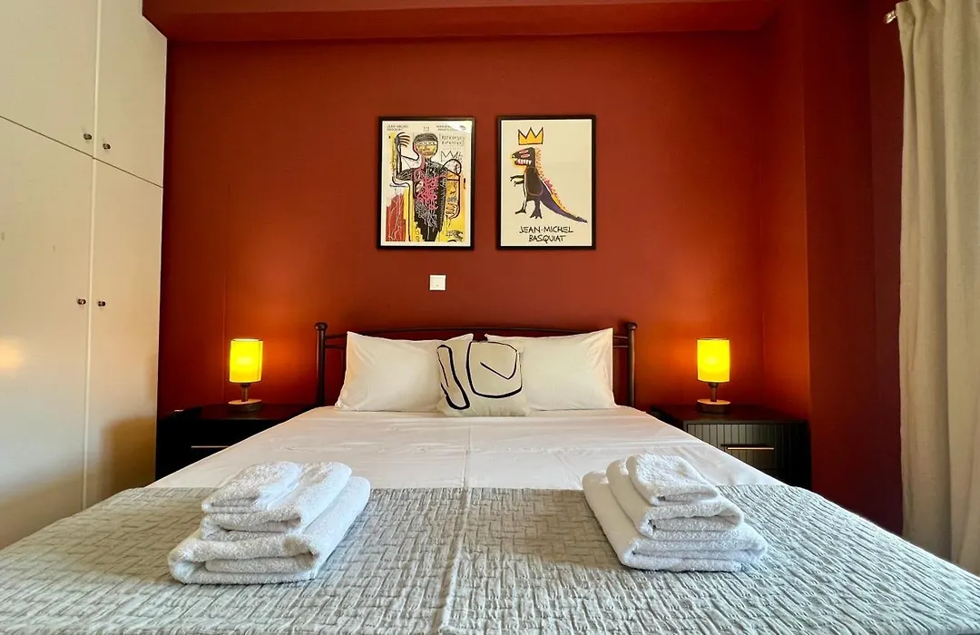 Elegant Apartment In Thissio-1
